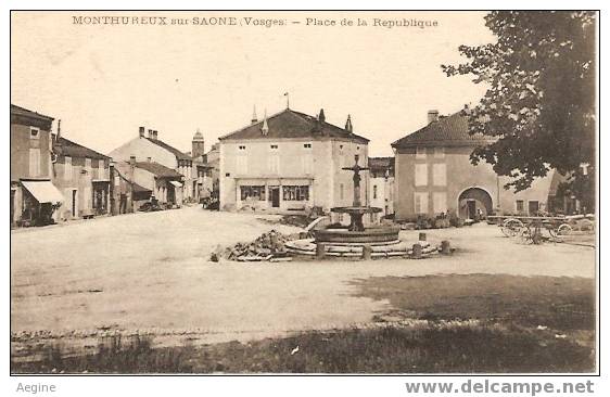 VOSGES-ref No 88596- Monthureux Sur Saone - Place De La Republique    Bon Etat - Monthureux Sur Saone