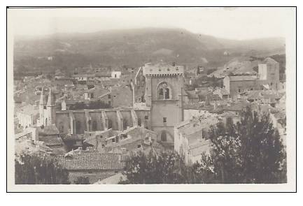 30 - VILLENEUVE Les AVIGNONS - L'Eglise Et La Vallée Du Rhône - Semi Moderne Petit Format - Villeneuve-lès-Avignon