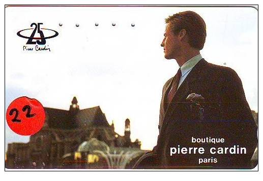 Telecarte Japan Français Relié Pierre Cardin (22) - Otros & Sin Clasificación