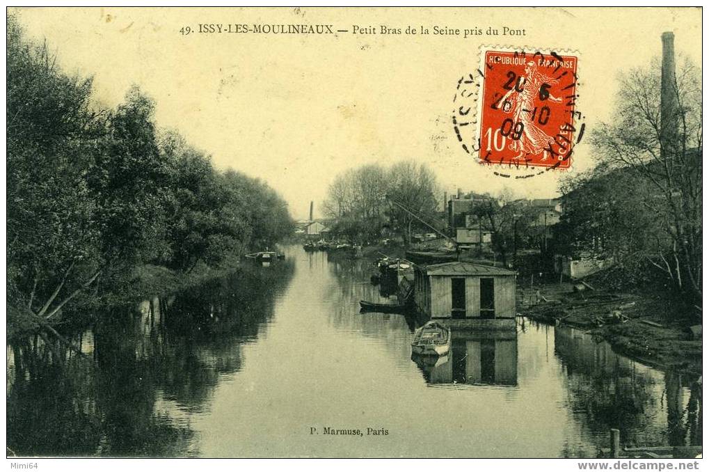 92 .  ISSY-LES-MOULINEAUX .  PETIT BRAS DE LA SEINE PRIS DU PONT .(  PENICHES ) - Issy Les Moulineaux