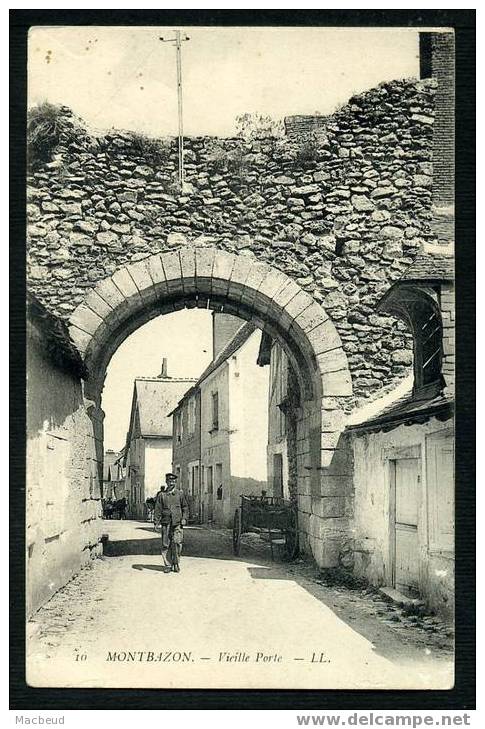 37 - MONTBAZON - Vieille Porte - ANIMÉE - Montbazon