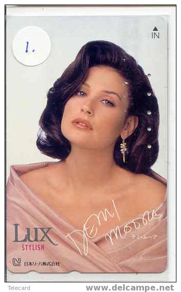 DEMI MOORE On Phonecard Japan (1) - Personnages