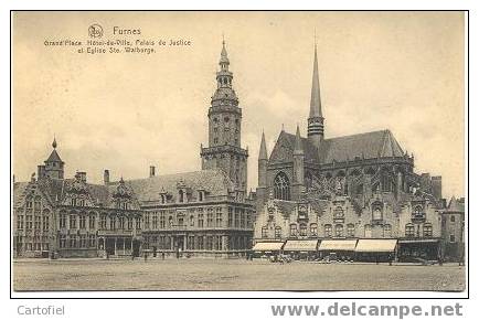 Veurne: Grand Place, Hotel De Ville, Palais De Justice Et Eglise Ste. Walburge - Veurne