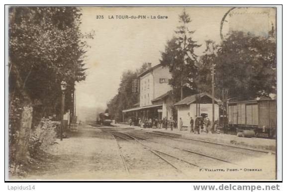 448 B/ CPA LA TOUR DU PIN   LA GARE  (38) - La Tour-du-Pin