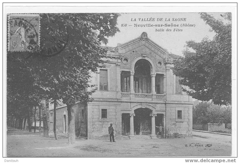 69 /-/ NEUVILLE SUR SAONE, Salle Des Fêtes, N° 850 Ed BF, ANIMEE - Neuville Sur Saone