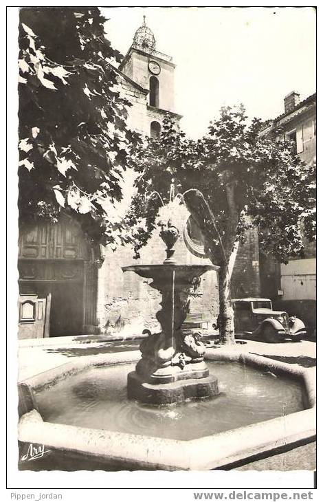04 MANOSQUE * Place Du Souvenir * Belle CPSM De 1956 - Manosque