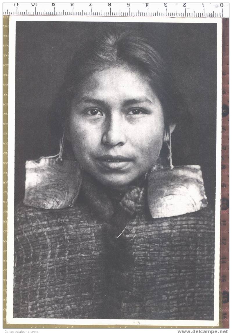 FIRST PEOPLE YOUNG WOMAN WEARING ABALONE REPRODUCTION De PHOTO CURTIS CIRCA 1914 Ed GARFINKEL PRINTED 1993/N.VOY/C6509 - Indiens D'Amérique Du Nord