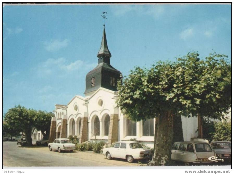 Vieux Boucau - Eglise Avec Son Posson En Haut Du Clocher - Vieux Boucau