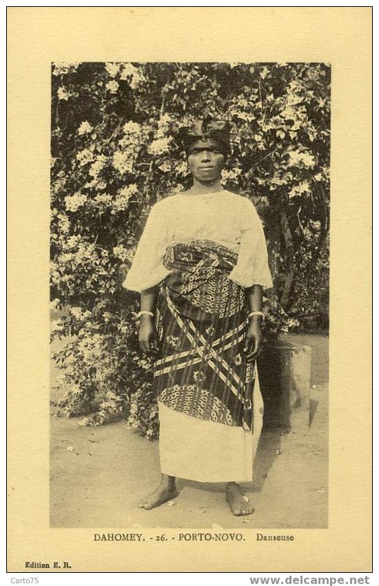 DAHOMEY - Porto-Novo - Danseuse - Dahome