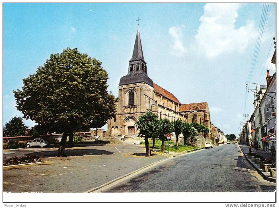 18 CHATEAUMEILLANT * L’Eglise * Carte écrite En 1976 - Meillant