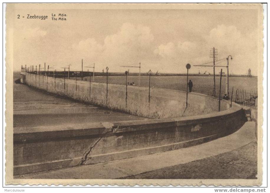 Zeebrugge. De Havenmuur. Le Môle. - Zeebrugge