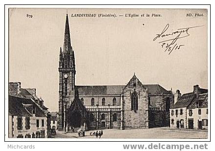 CPA 29 LANDIVISIAU - L Eglise Et La Place - Landivisiau