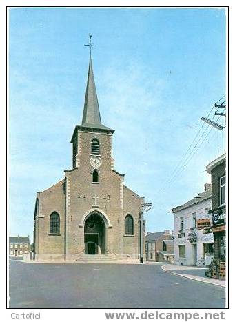 Jemeppe-sur-sambre: Eglise Et Place Communale - Jemeppe-sur-Sambre