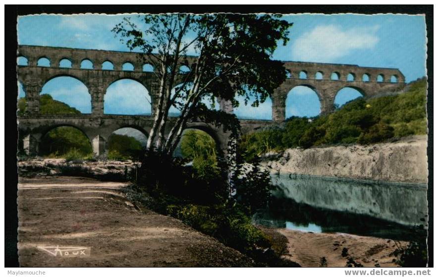 Le Pont Du Gard Commune De Vers - Villeneuve-lès-Avignon