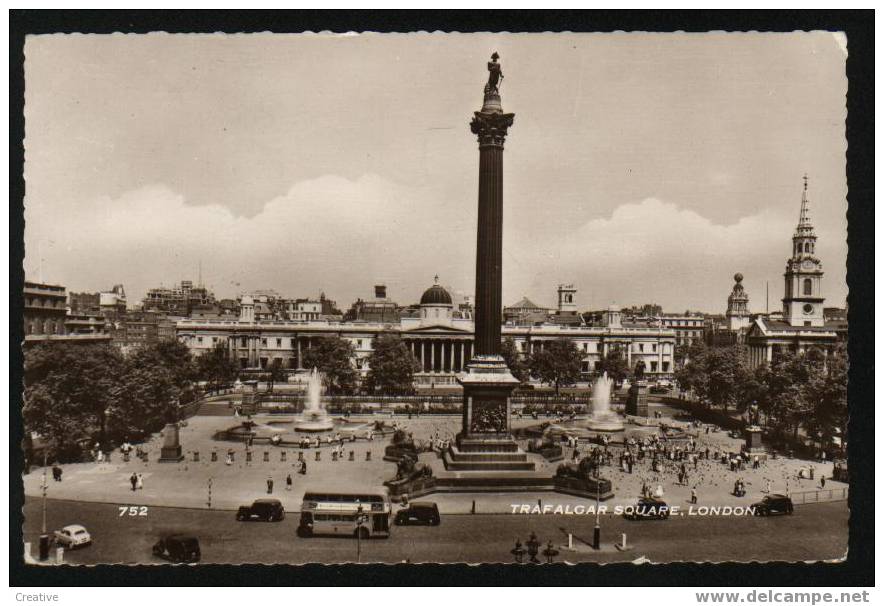 TRAFALGAR SQUARE LONDON 1961 +2 STAMPS - Trafalgar Square