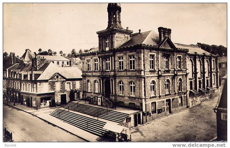 VILLEDIEU LES POÊLES - La Mairie - Villedieu