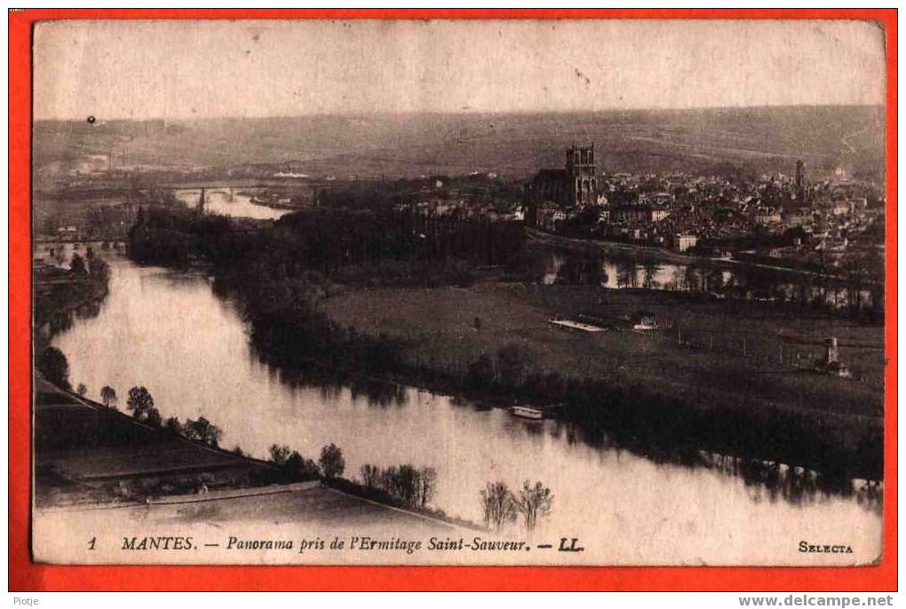 * Mantes (Yvelines) * Panorama Pris De L'Ermitage Saint Sauveur, Canal, Rivière, église, Vue Général, Bateau, Vieux - Mantes La Ville