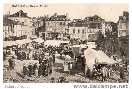 MAYENNE....place Du... Marché.. - Mayenne