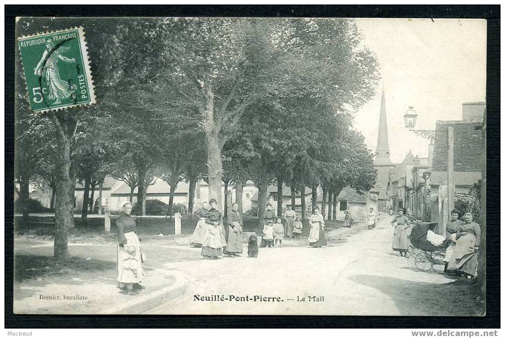 37 - NEUILLE PONT PIERRE - Le Mail. - TRÈS BELLE ANIMATION - Neuillé-Pont-Pierre