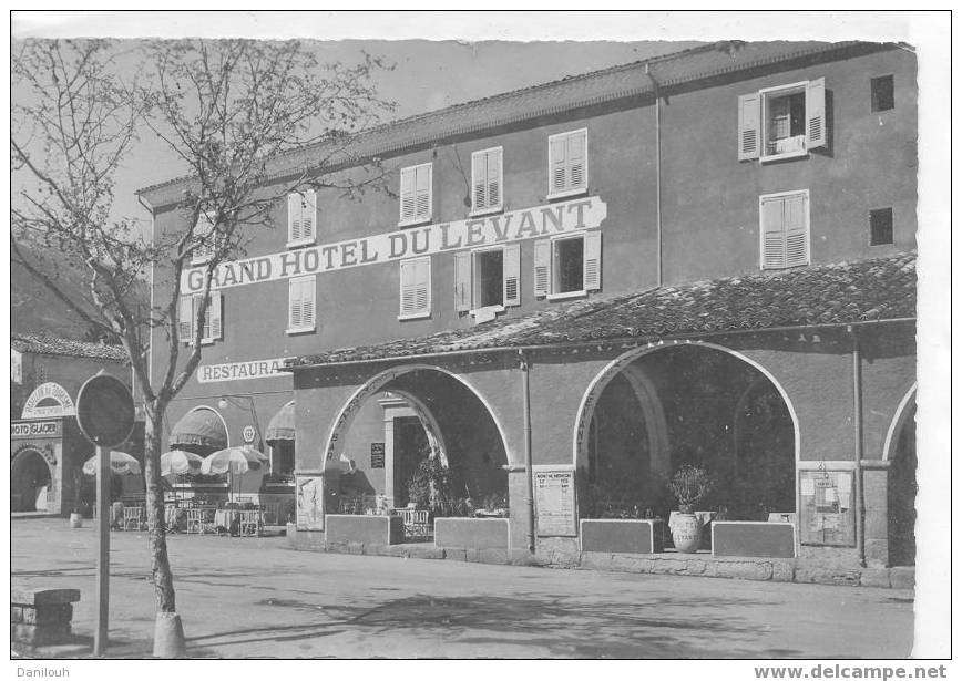 04 - CASTELLANE - Grand Hotel Du Levant, CPSM, 150 X 105, Coll Photoguy - Castellane