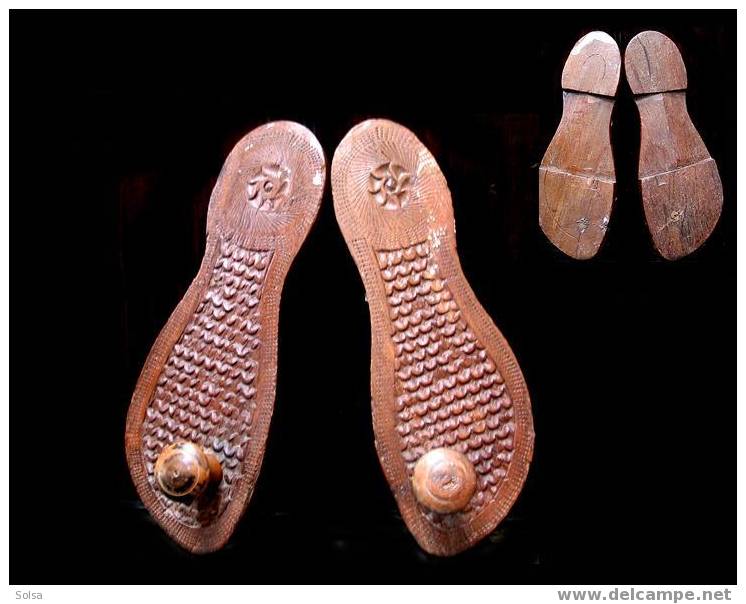 Anciennes Chaussures Indiennes PADUKAS / Old Indian Wooden Shoes - Art Populaire