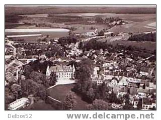 Arc-en-Barois ( Hte-Marne ) - 13649 - Vue Aerienne - Le Château - Une Partie De La Ville - Arc En Barrois