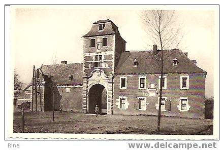 Rijckhoven-Bij-Bilsen Het XII Apostelenhuis,eenzaam Gelegen Ten Oosten Van Het Complex Van Hoeve En Kasteel - Bilzen
