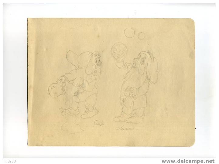 - NAINS DE W. DISNEY . DESSINS PROVENANT D´UN CARNET DE CROQUIS FAITS A ALGER EN 1941 . - Dibujos