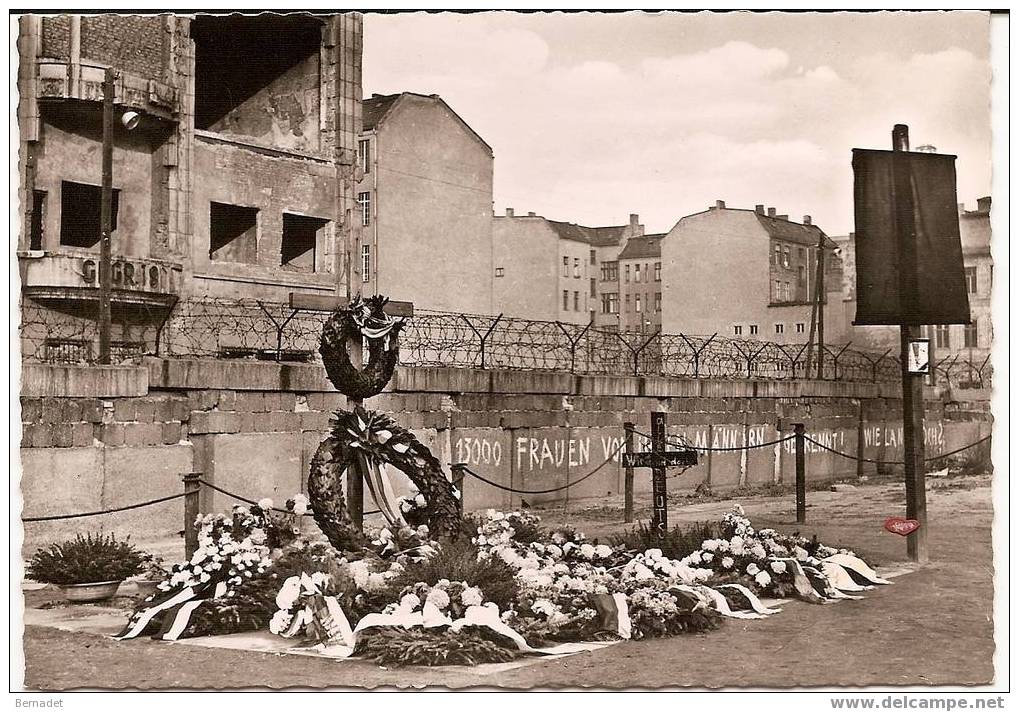 BERLIN...MAHNMAL FUR PETER FECHTER - Berlijnse Muur