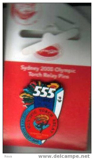 AUSTRALIA SYDNEY 2000 OLYMPICS  TORCH 555 TOWNS TO GO PIN  ORIGINAL PRICE $12.95 MINT - Kleding, Souvenirs & Andere