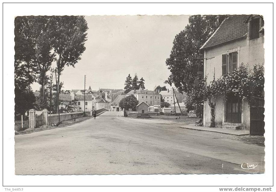 La Trimouille   -   En Arrivant Du Berry - La Trimouille