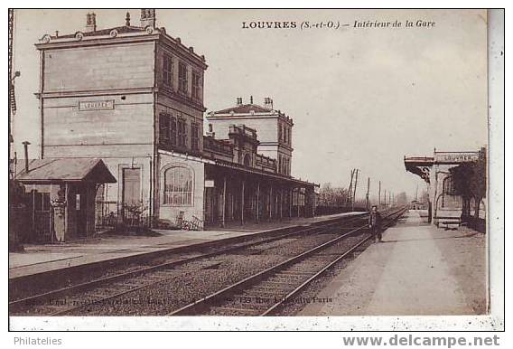 LOUVRES   LA GARE - Louvres