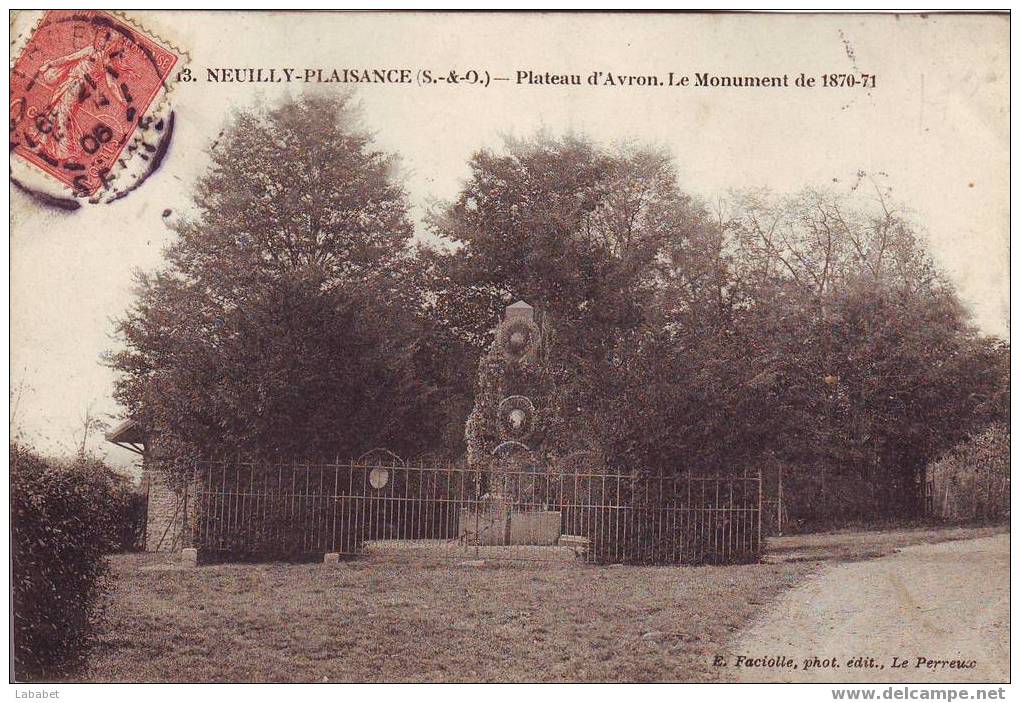 NEUILLY  PLAISANCE   PLATEAU D AVRON MONUMENT - Neuilly Plaisance