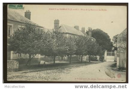 (78) MAGNY LES HAMEAUX Place De La Mairie Et Des écoles - Magny-les-Hameaux