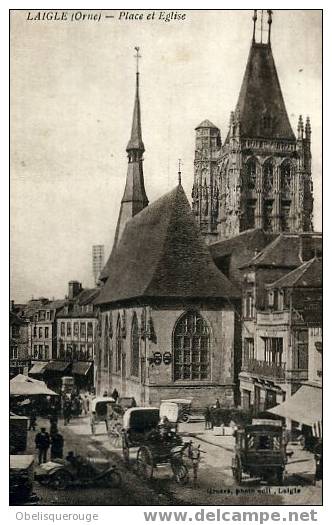 61 ORNE PLACE DE L EGLISE MARCHE NOMBREUX ATTELAGES DROLE DE CABRIOLET TOP  GROSSE ED - L'Aigle