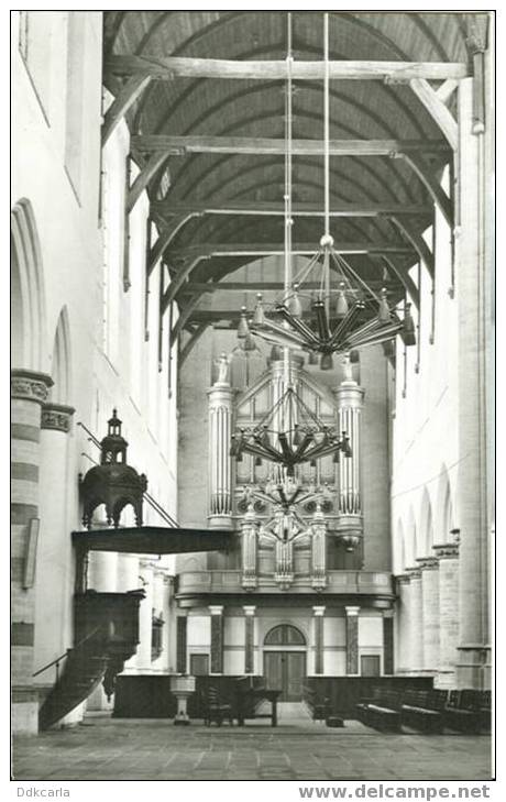 Delft - Oude Kerk - Doorkijk Middenschip Met Preekstoel 1548 En Doopvont - Delft