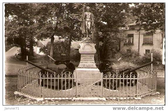 Vézeline :monument Aux Morts . - Vezelise