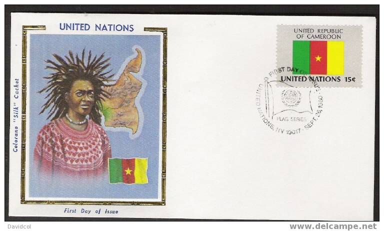 SA262.-.U.N. / O.N.U - SILK COVER- CAMEROON  // CAMERUN    FLAG- BEAUTIFUL COVER. - Enveloppes