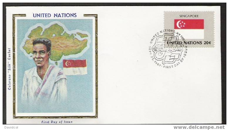 SA263.-.U.N. / O.N.U - SILK COVER- SINGAPORE  // SINGAPUR  FLAG- BEAUTIFUL COVER. - Enveloppes