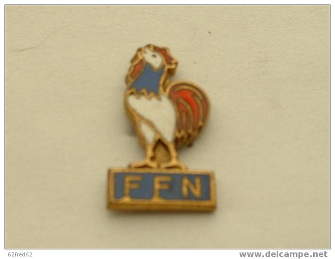 PIN´S COQ - FEDERATION FRANCAISE DE NATATION - Zwemmen