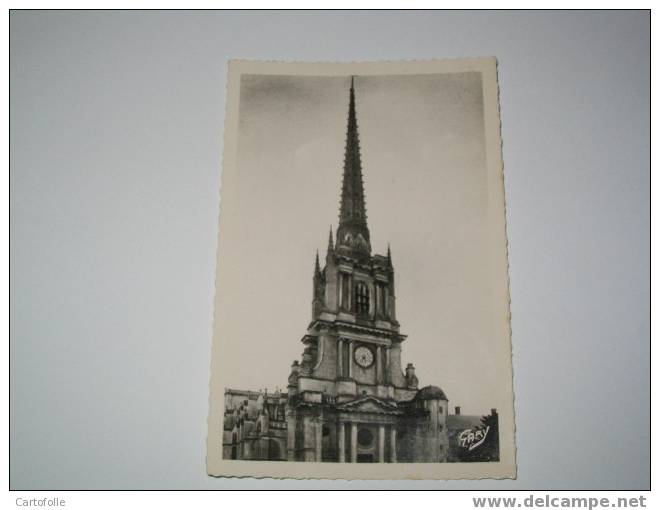 (155)  - 1-  Carte Postale Sur Luçon Lucon La Cathédrale - Lucon