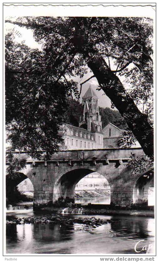 Carte Postale  24.  Brantome  Pont Sur La Dronne Et L'Abbaye - Brantome