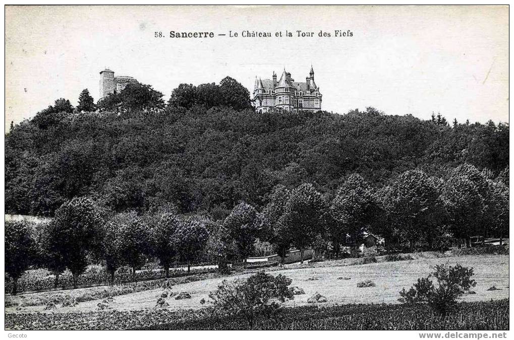 Le Chateau Et La Tour Des Fiefs - Sancerre