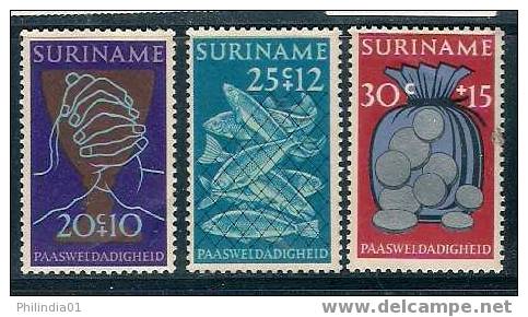 Surinam 1972 Easter Walfare, Fishes, Silver, Hand, Cup 3v # 1463 - Surinam ... - 1975