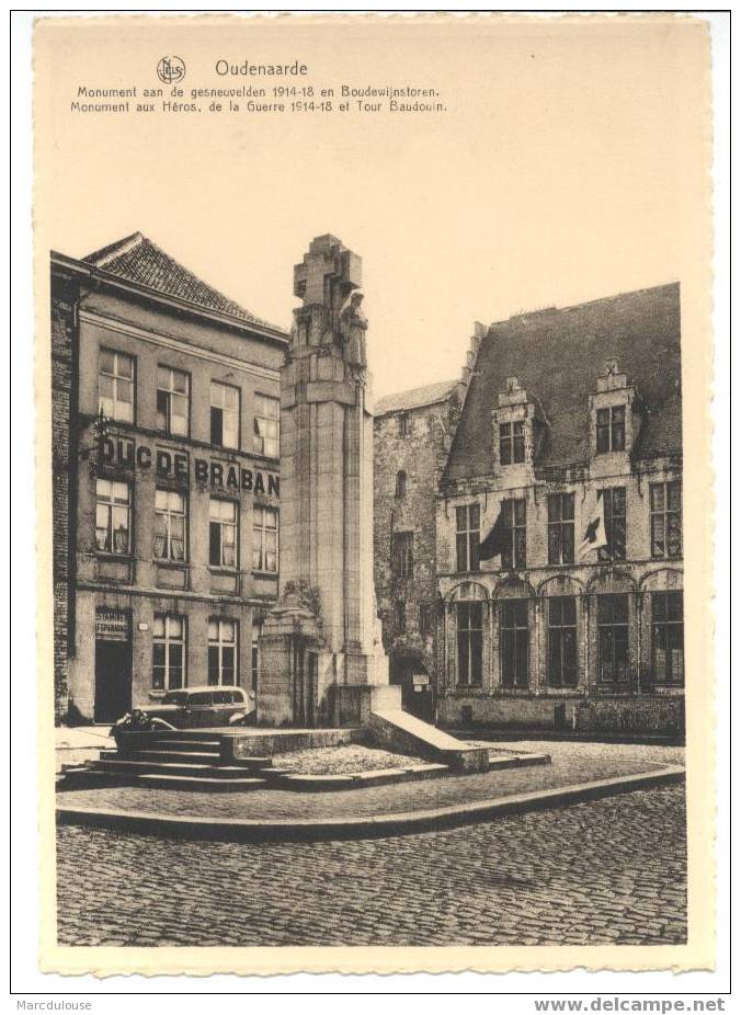 Oudenaarde. Audenarde. Monument Aan De Gesneuvelden 1914-18 En Boudewijnstoren. Monument Héros Guerre Et Tour Baudouin. - Oudenaarde