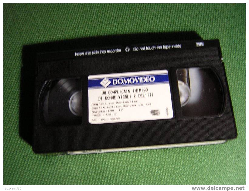VHS-UN COMPLICATO INTRIGO DI DONNE, VICOLI E DELITTI - Dramma