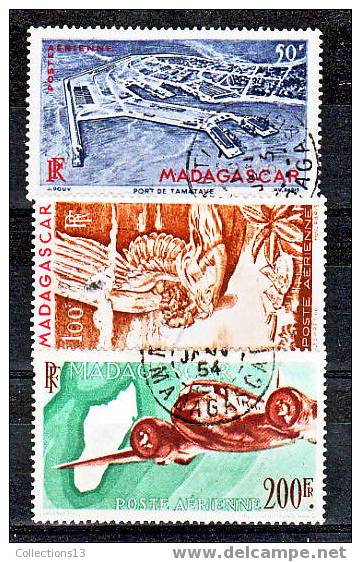 MADAGASCAR - PA63/64A Obli Cote 4,80 Euros Depart à 10% - Poste Aérienne