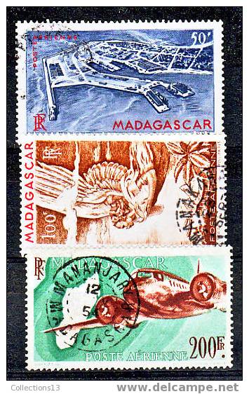 MADAGASCAR - PA63/64A Obli Cote 4,80 Euros Depart à 10% - Luchtpost