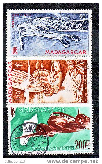 MADAGASCAR - PA63/64A Obli Cote 4,80 Euros Depart à 10% - Luchtpost