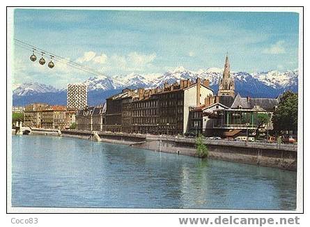 38 - GRENOBLE - Eglise St André -le Téléphérique De La Bastille - La Chaine De Belledonne - La Côte-Saint-André